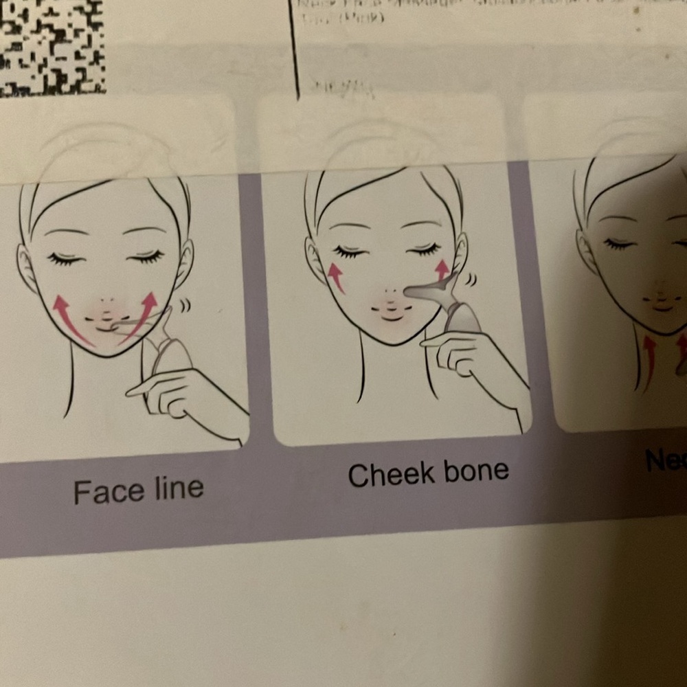 Facial Massager with USB Charge - Picture 2 of 4